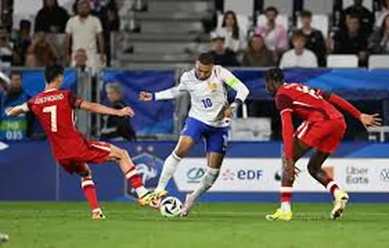 Bắt Đầu Và Bắt Đầu Lại Trận Đấu Bóng Đá Theo Luật Chuẩn Quốc Tế FIFA